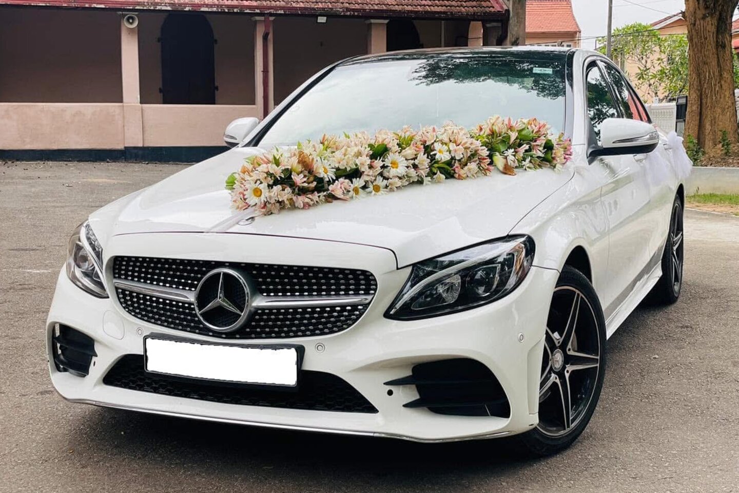 Decorated wedding car hire in Sri Lanka for ceremony entrance